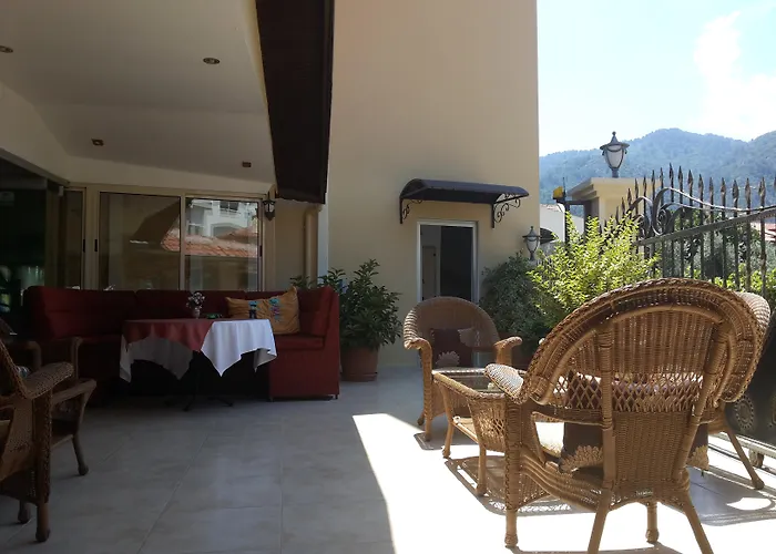 Sahin Palace Hotel 3*