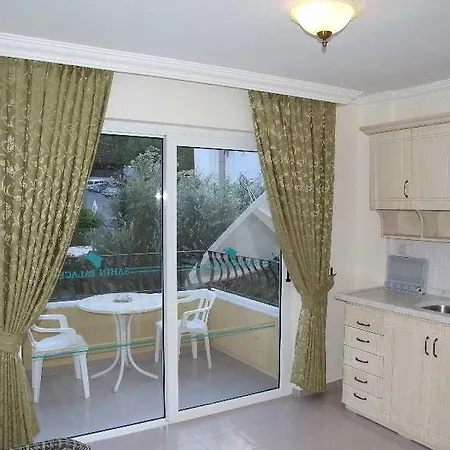 Sahin Palace Hotel 3*